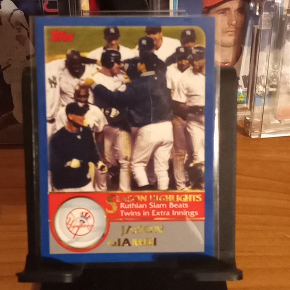 3 baseball card lot - Picture 5 of 7